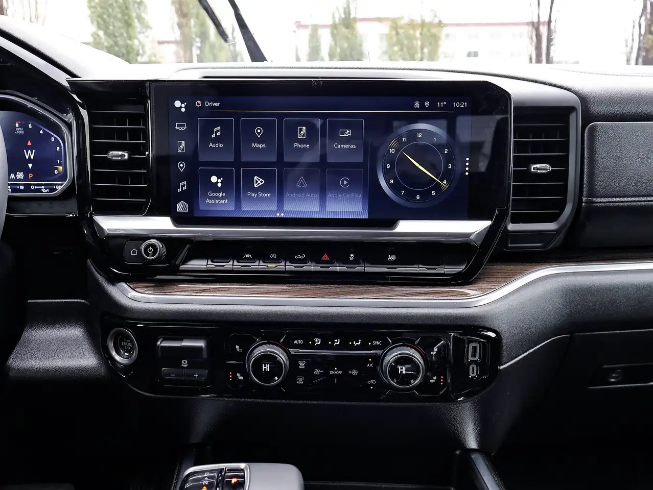 Chevrolet Silverado 1500 - Image 25