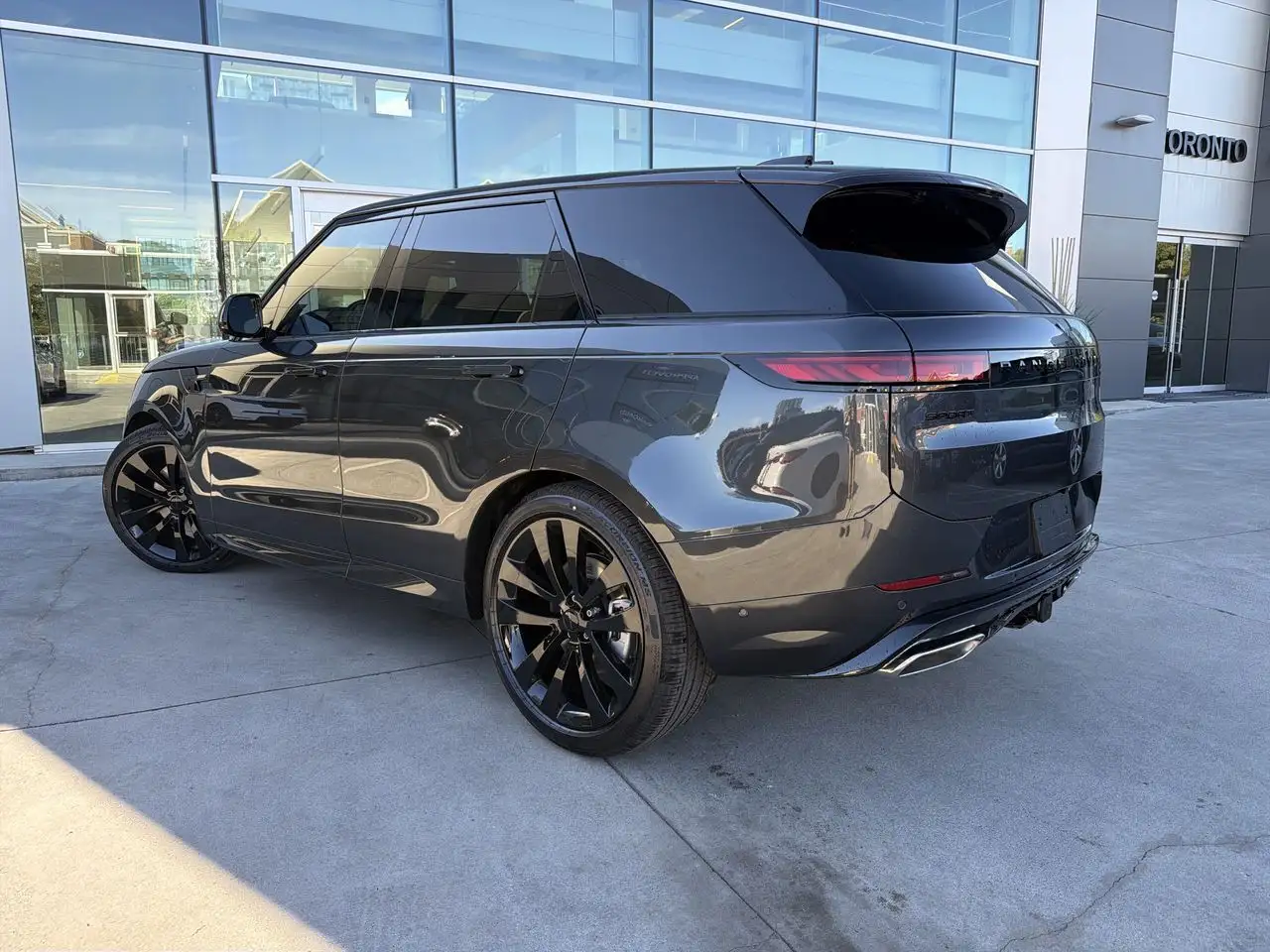 Land Rover Range Rover Sport - Image 6