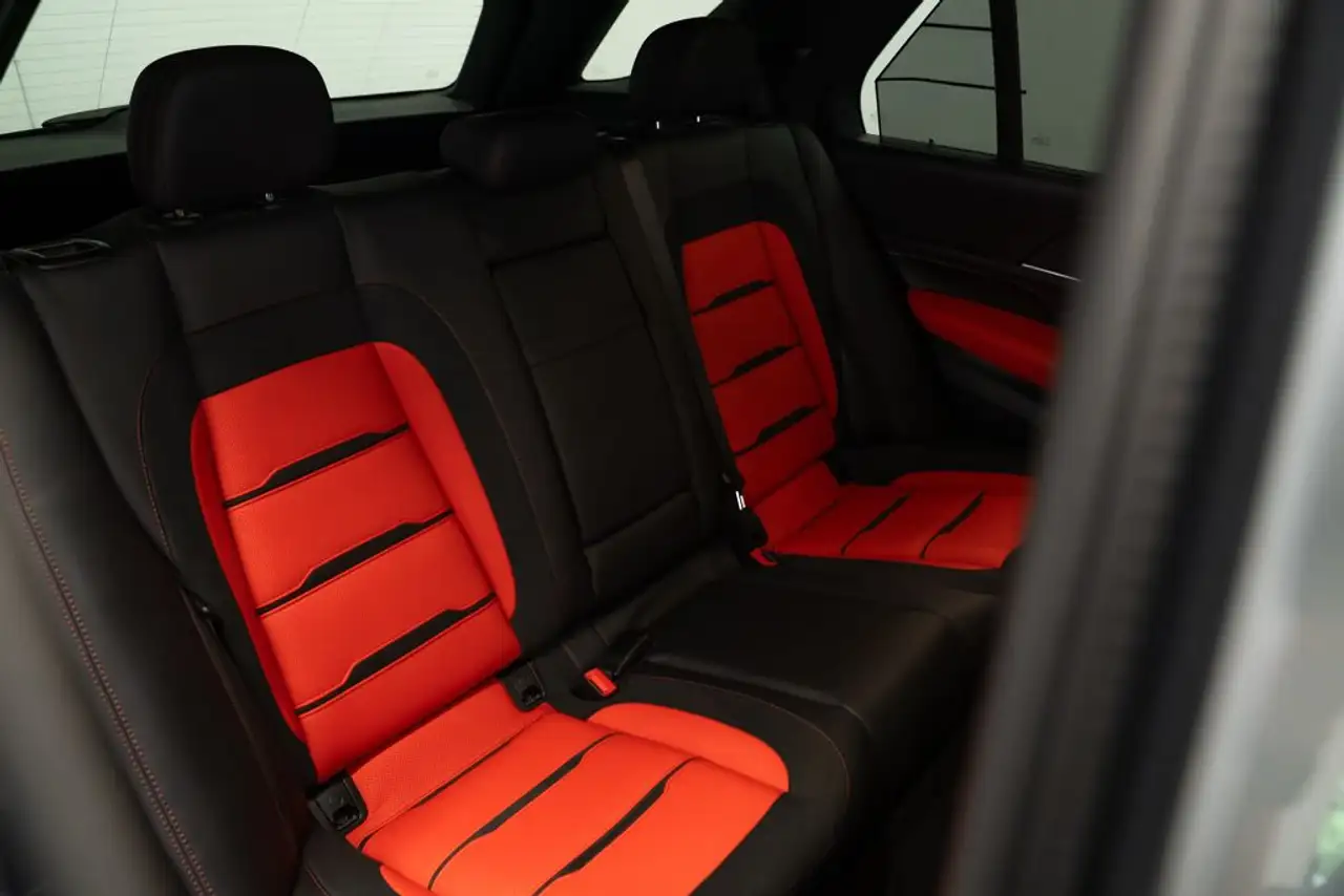 Mercedes-Benz GLE - Image 18