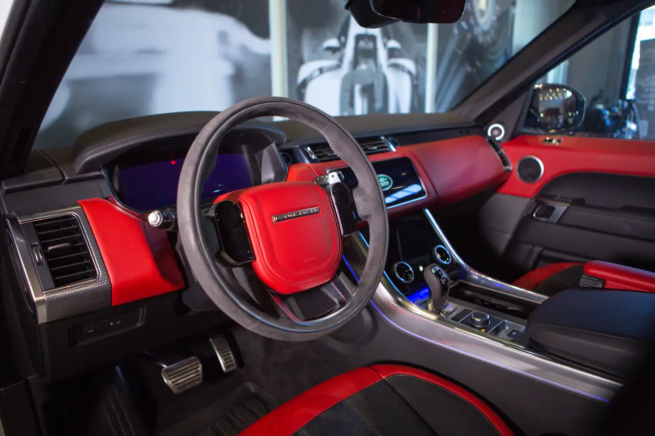 Land Rover Range Rover Sport - Image 9