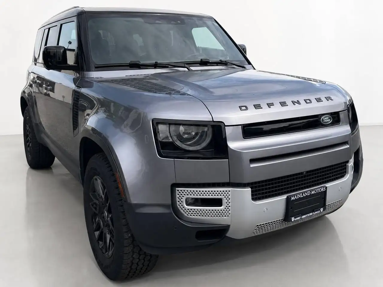 Land Rover Defender - Image 16