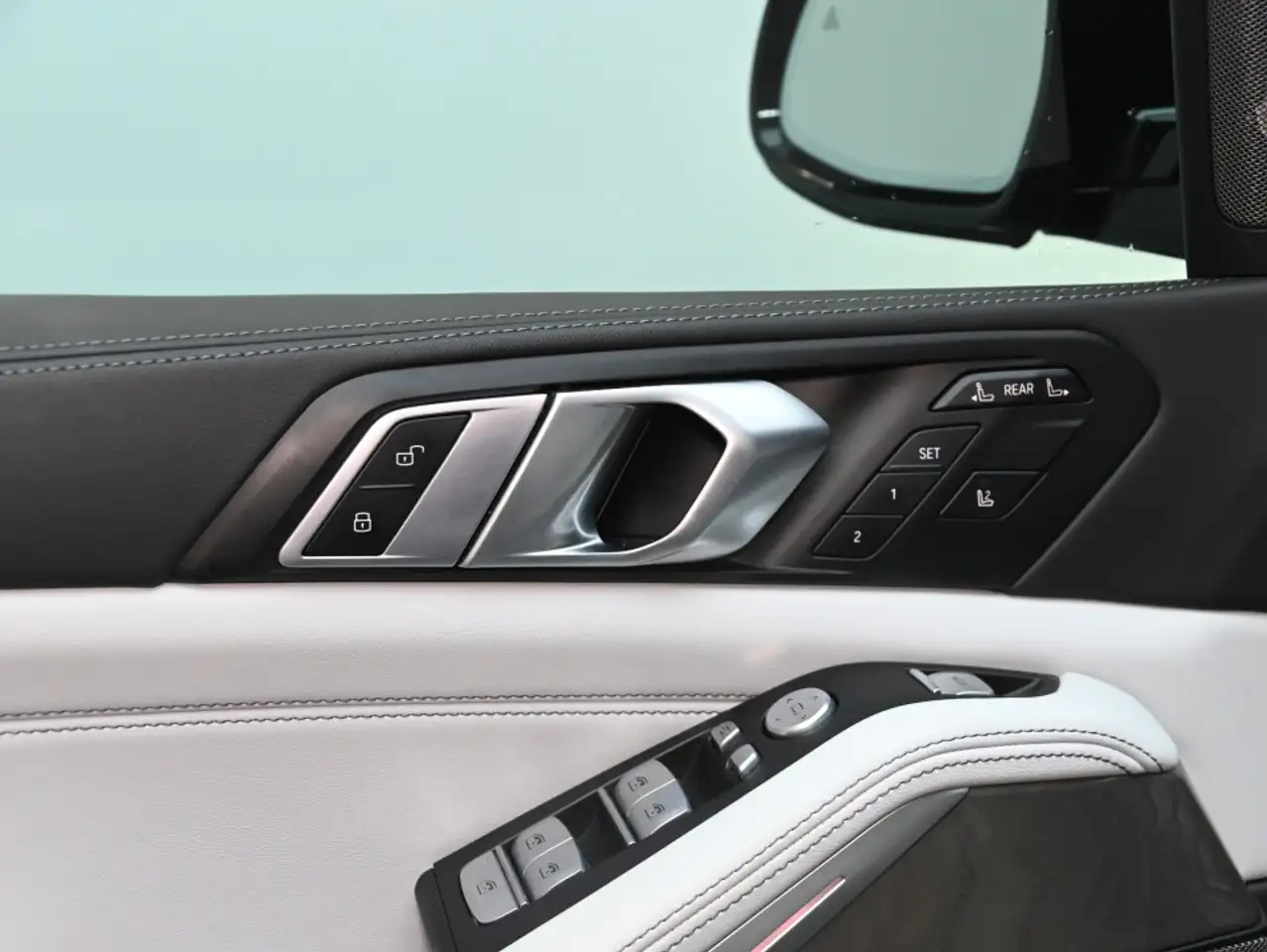 BMW X7 - Image 11