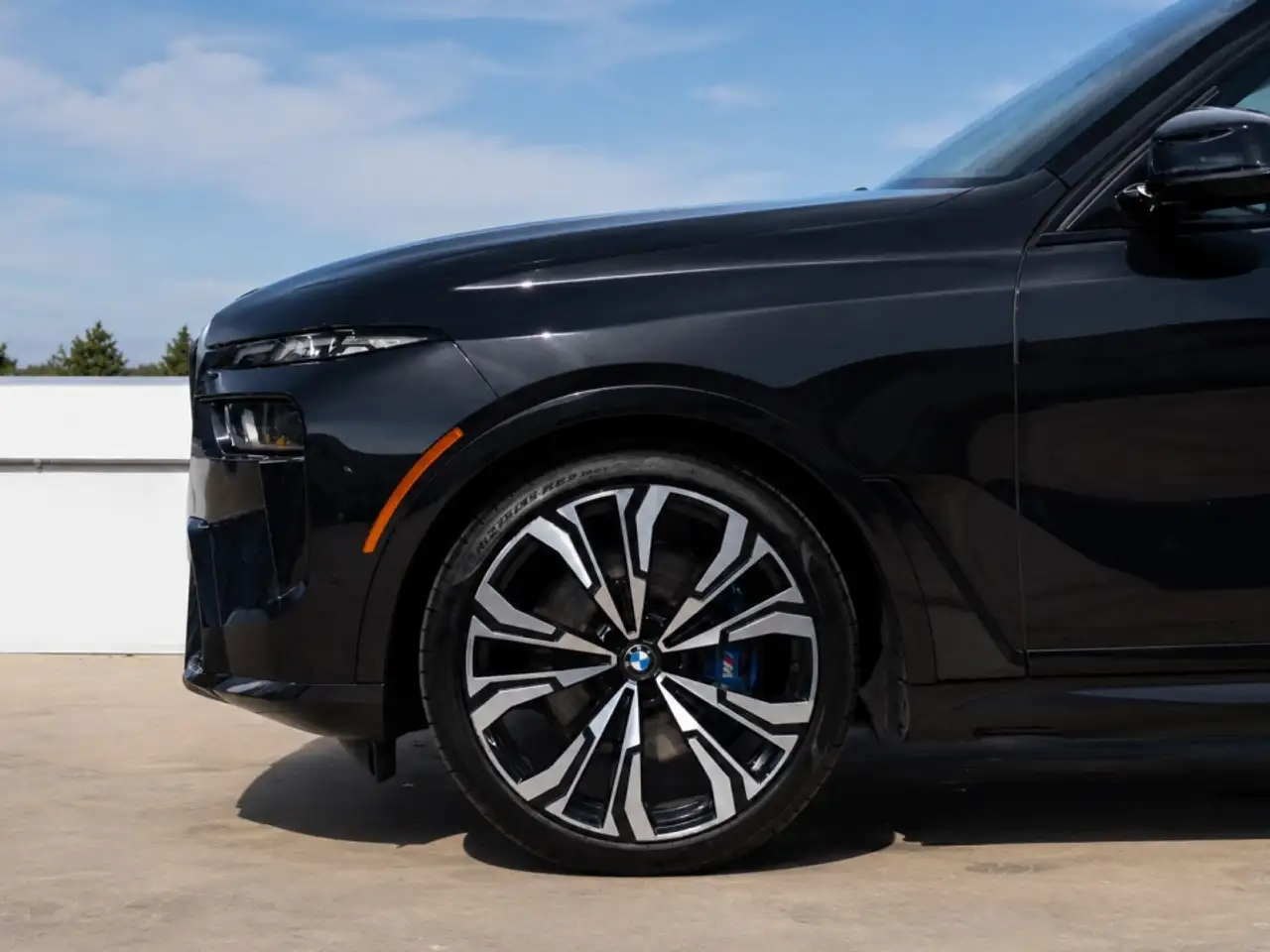 BMW X7 - Image 9
