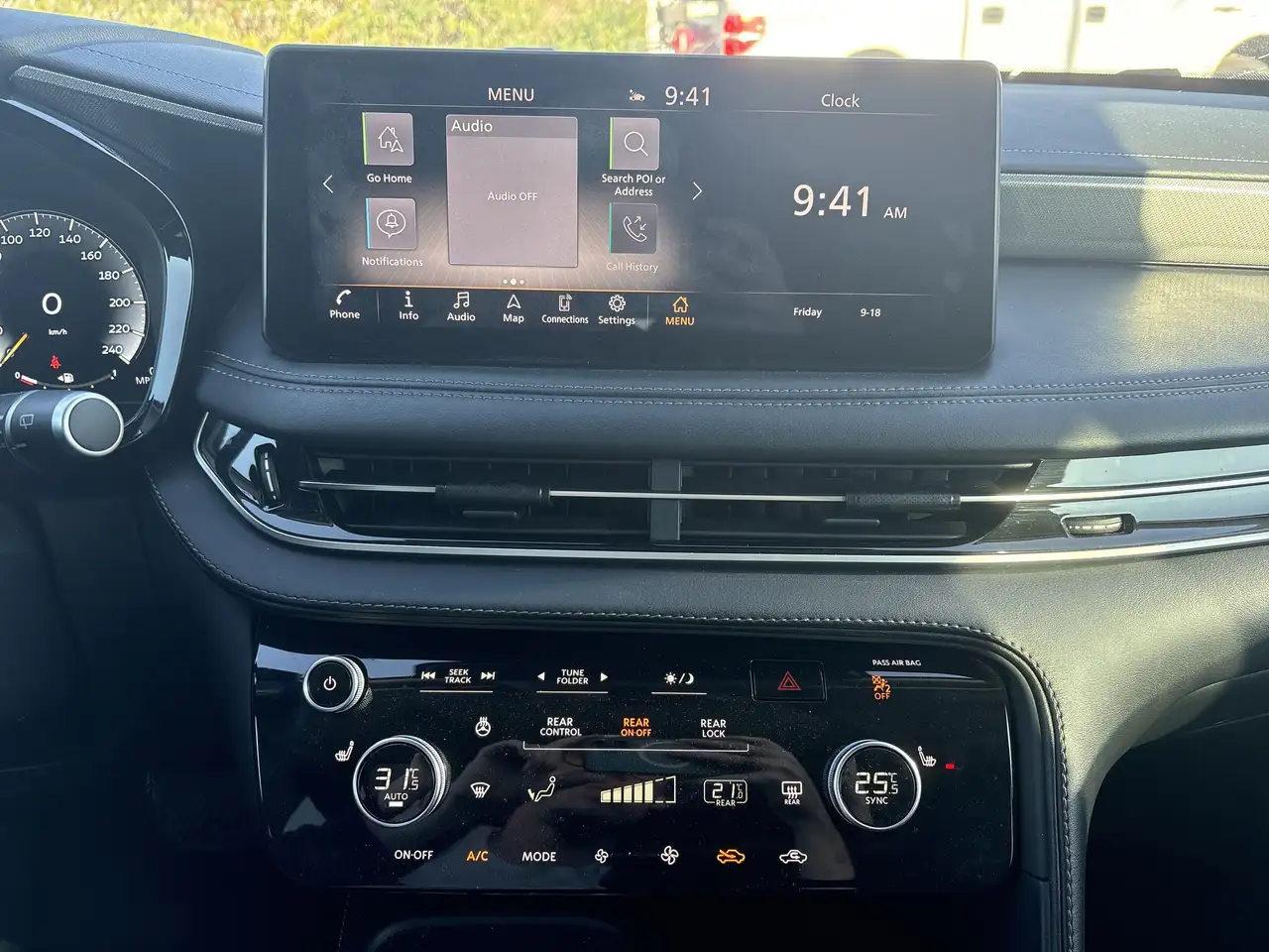 Infiniti QX60 - Image 24