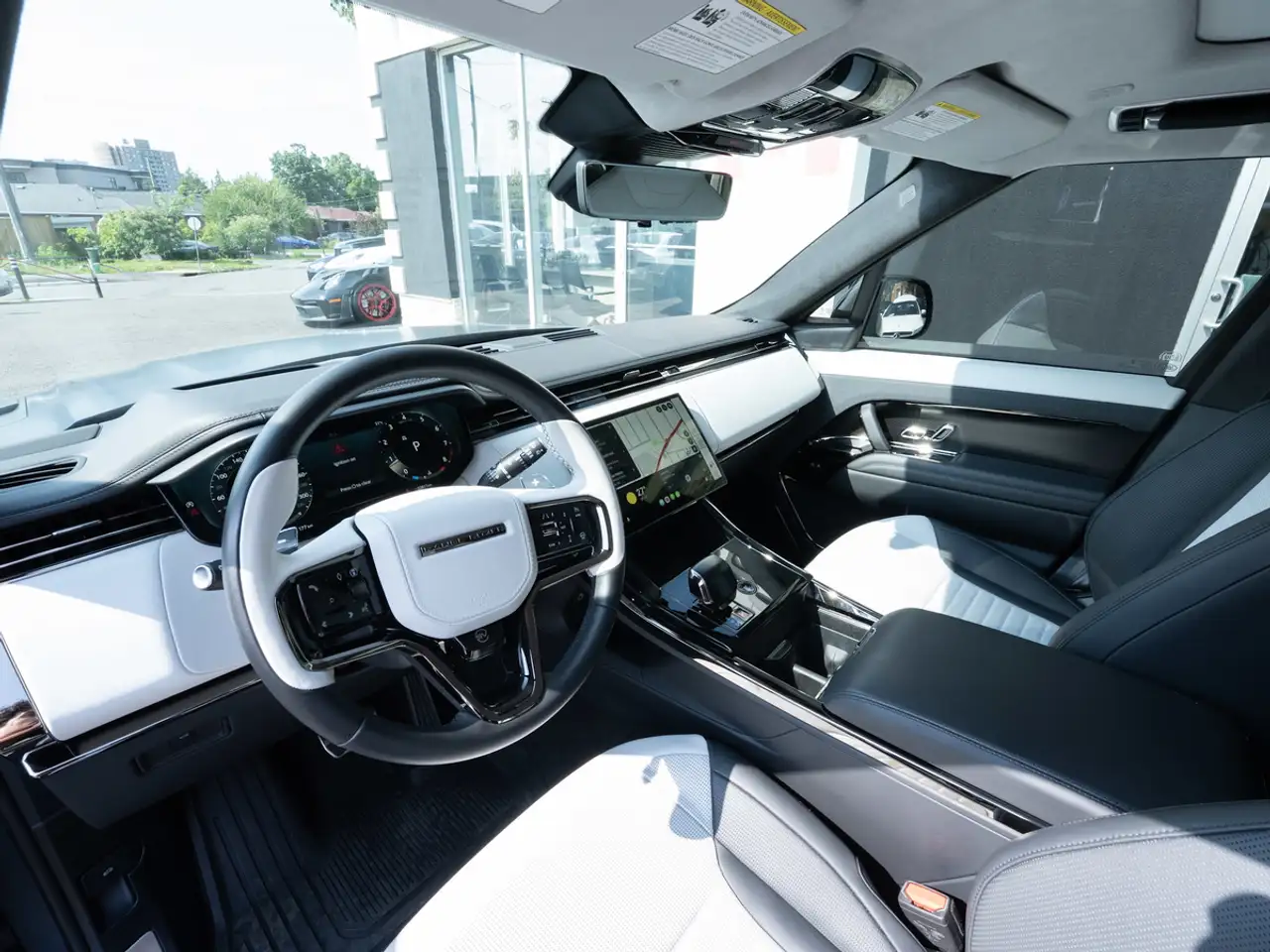 Land Rover Range Rover Sport - Image 9