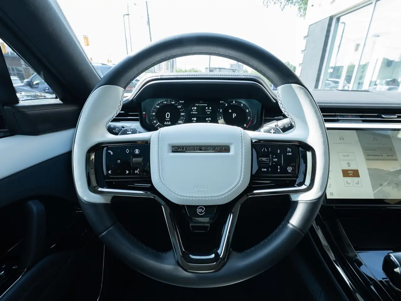 Land Rover Range Rover Sport - Image 10