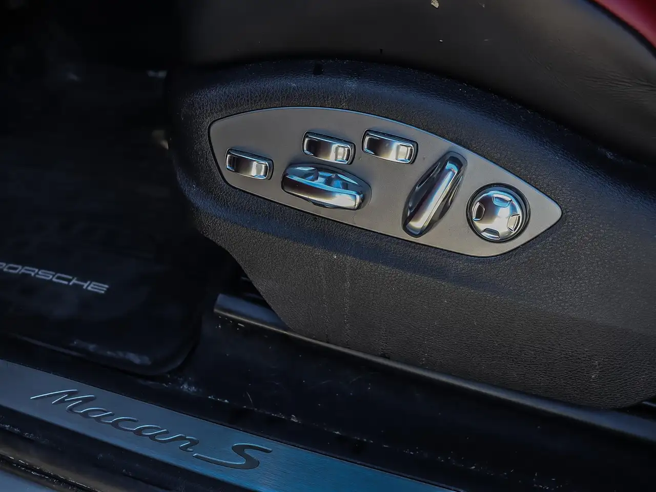 Porsche Macan - Image 16
