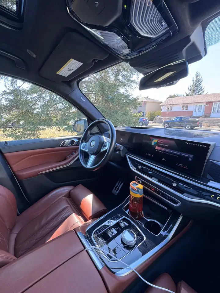 BMW X7 - Image 2