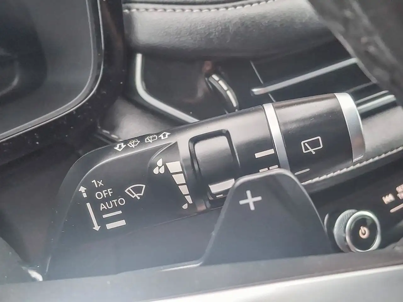 Infiniti QX60 - Image 17