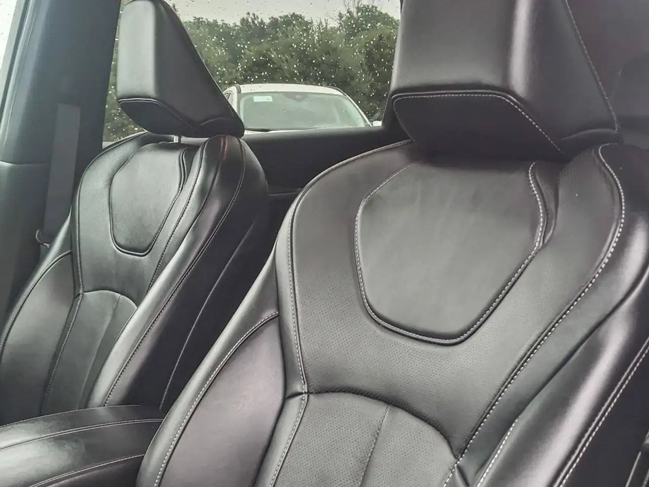 Infiniti QX60 - Image 25