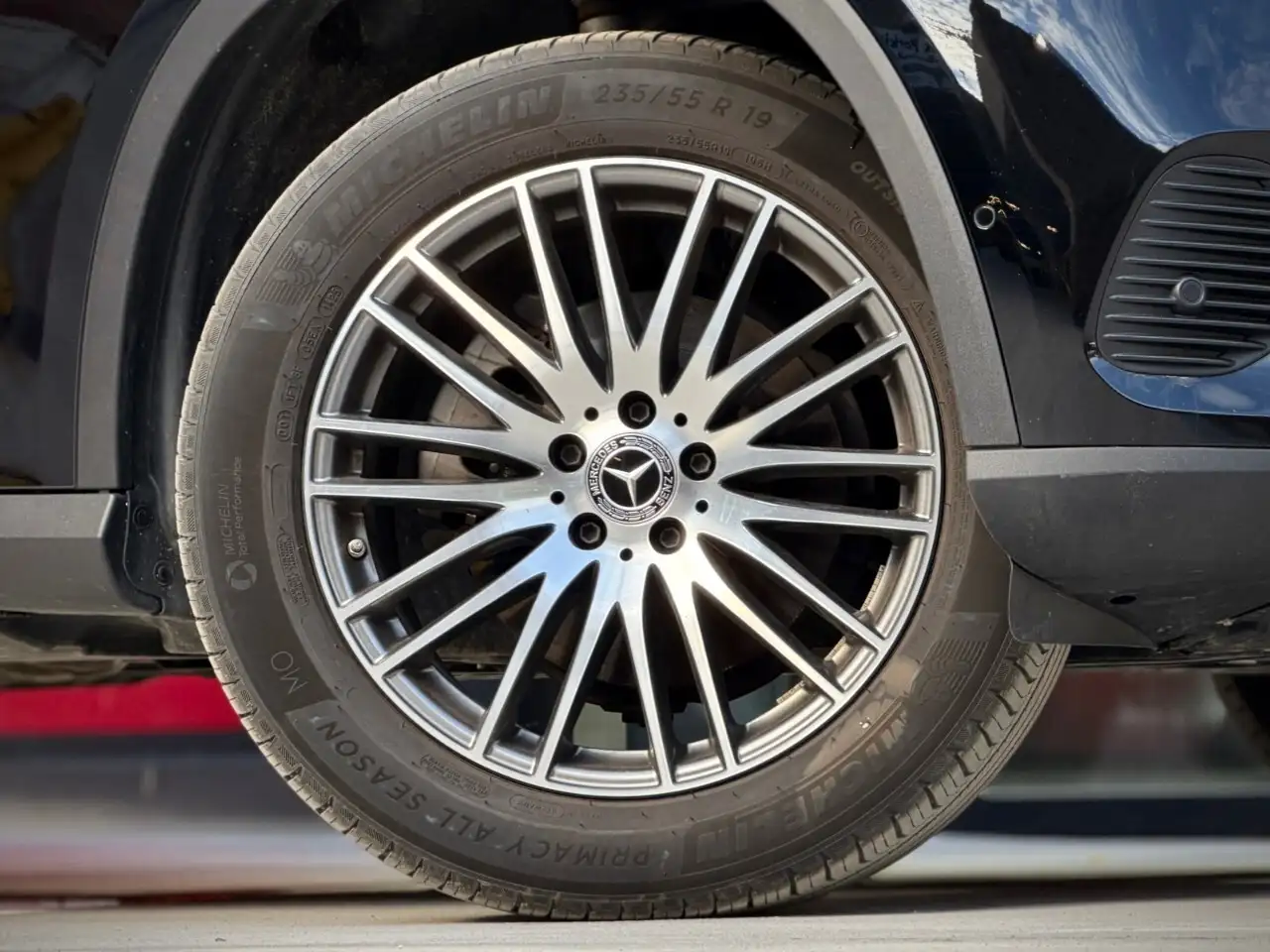 Mercedes-Benz GLC - Image 8