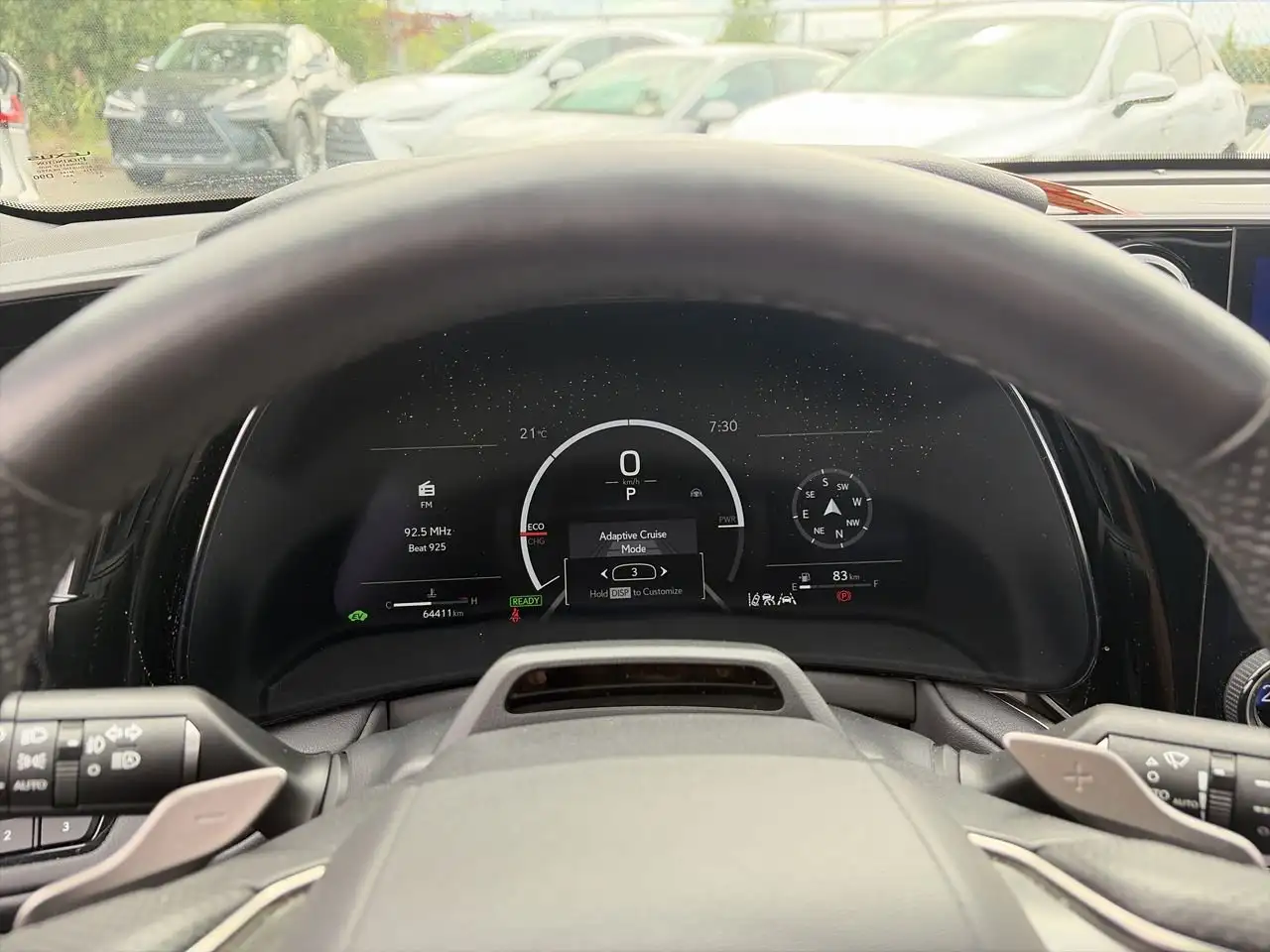 Lexus TX - Image 23