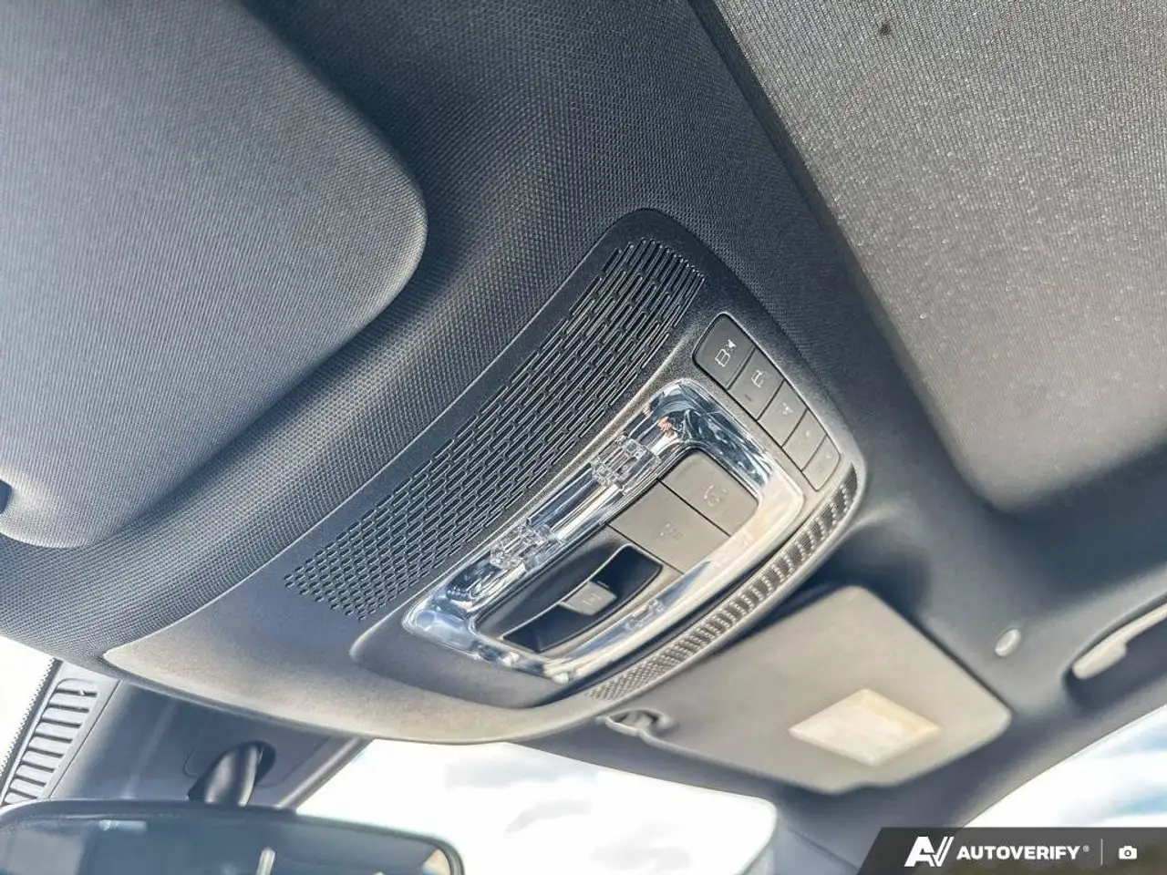 Mercedes-Benz GLA - Image 23