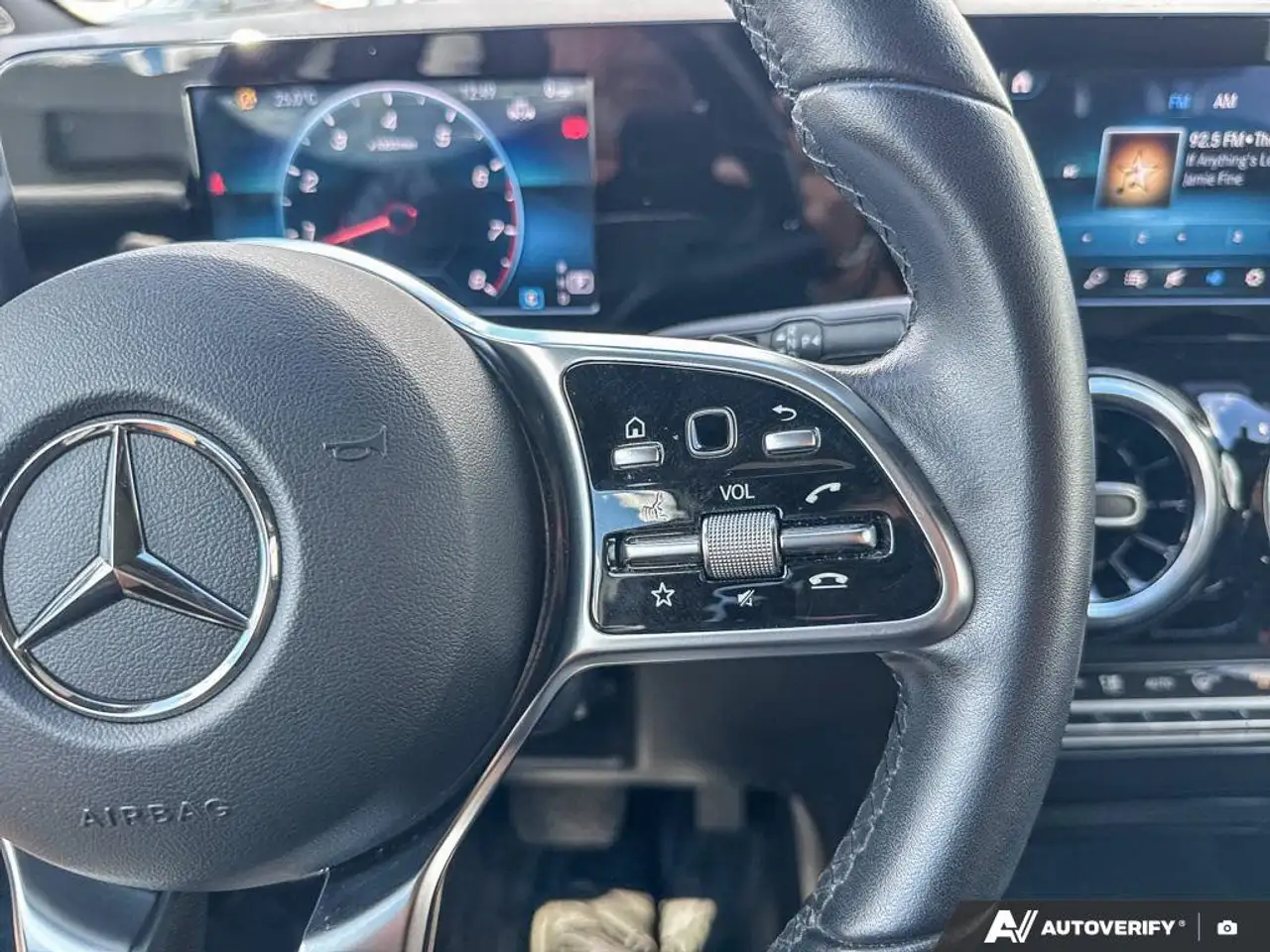 Mercedes-Benz GLA - Image 19