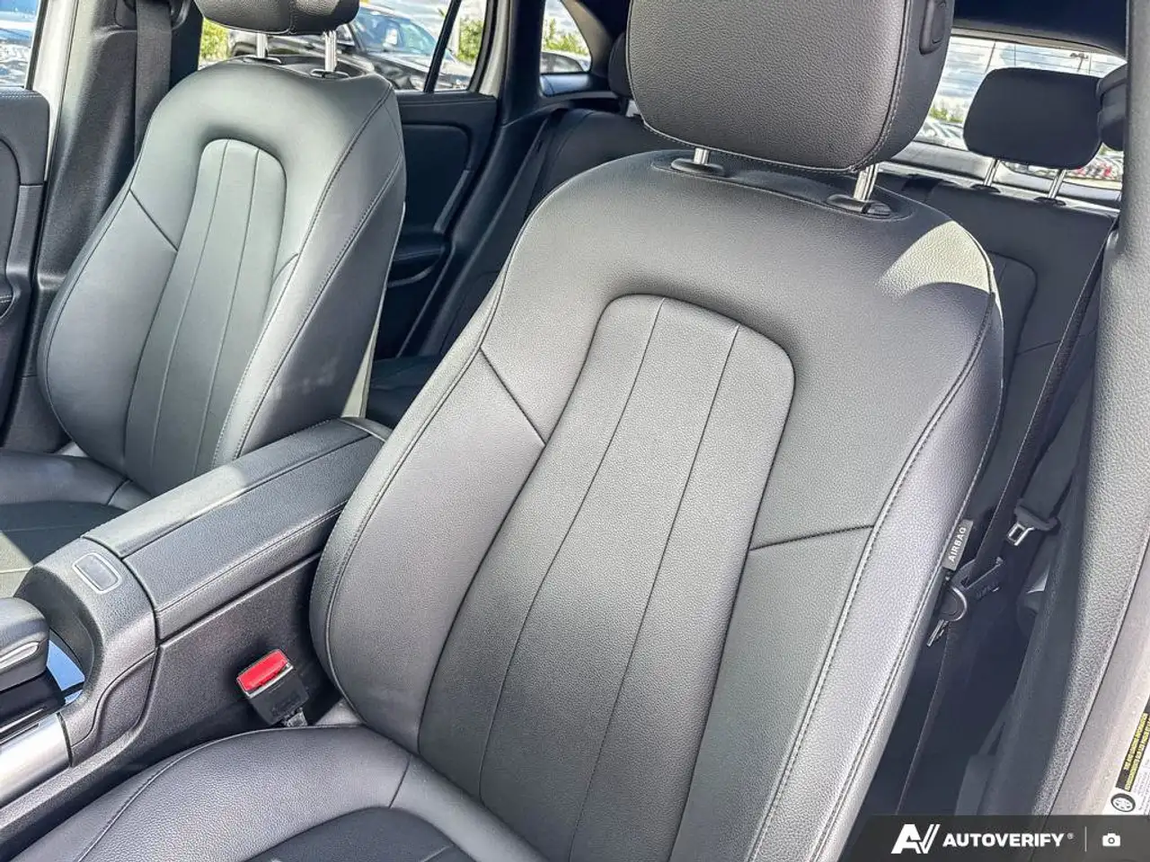 Mercedes-Benz GLA - Image 24