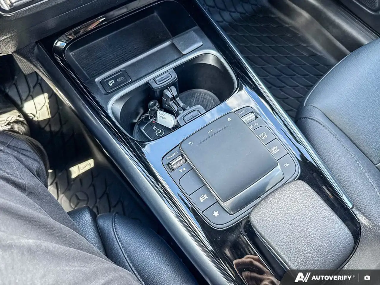 Mercedes-Benz GLA - Image 21