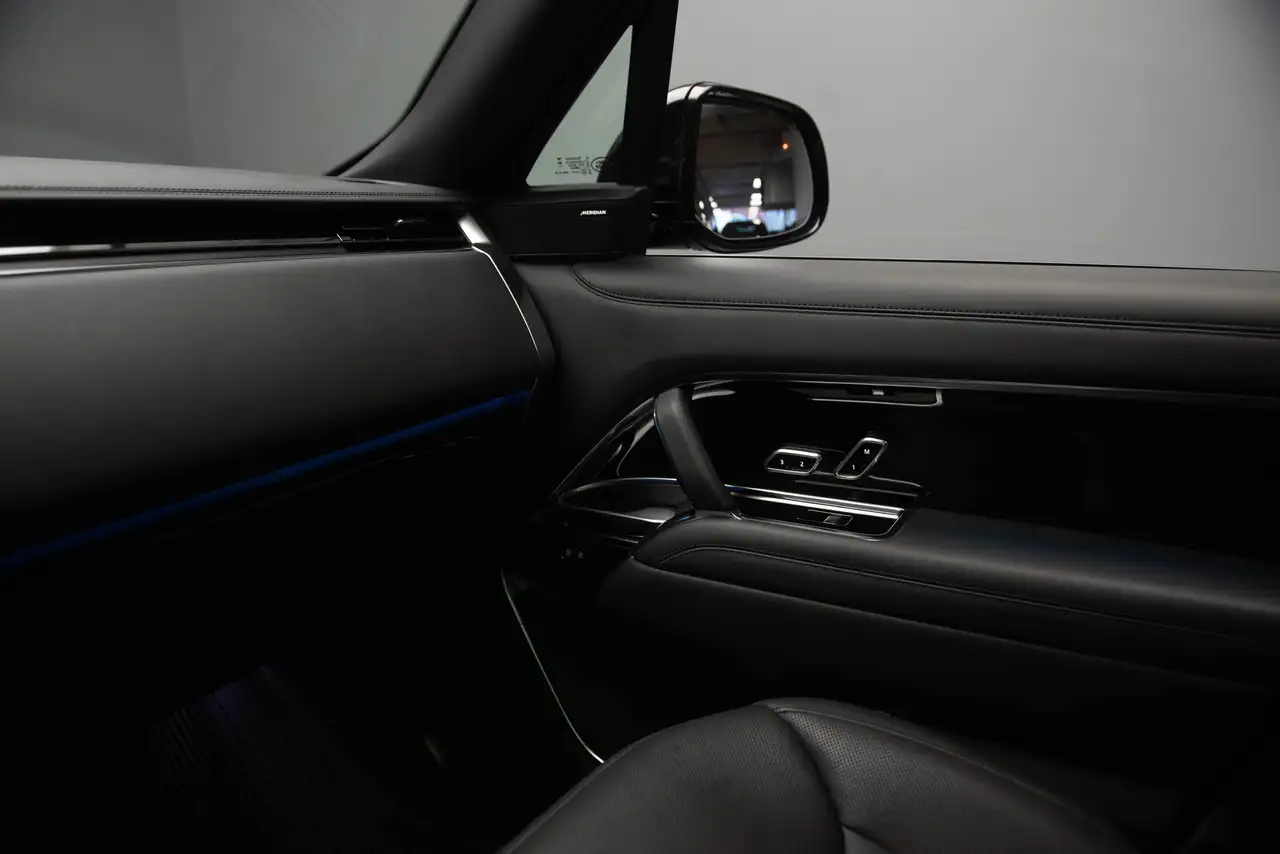 Land Rover Range Rover - Image 11