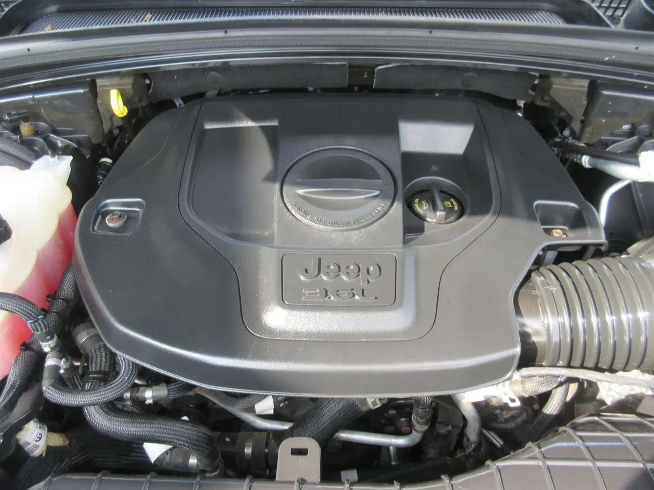 Jeep Grand Cherokee - Image 38
