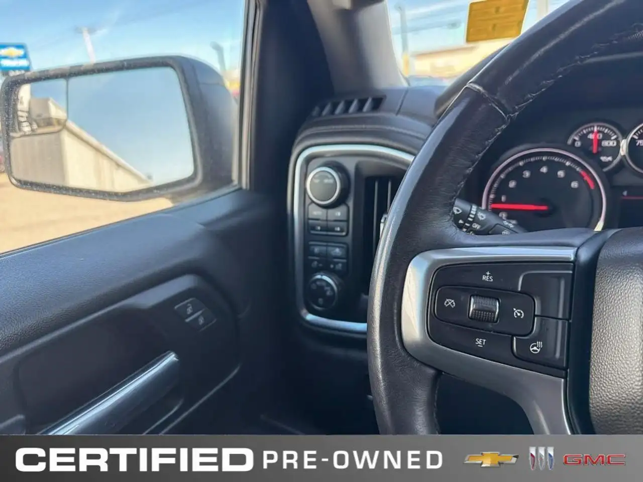 Chevrolet Silverado 1500 - Image 21