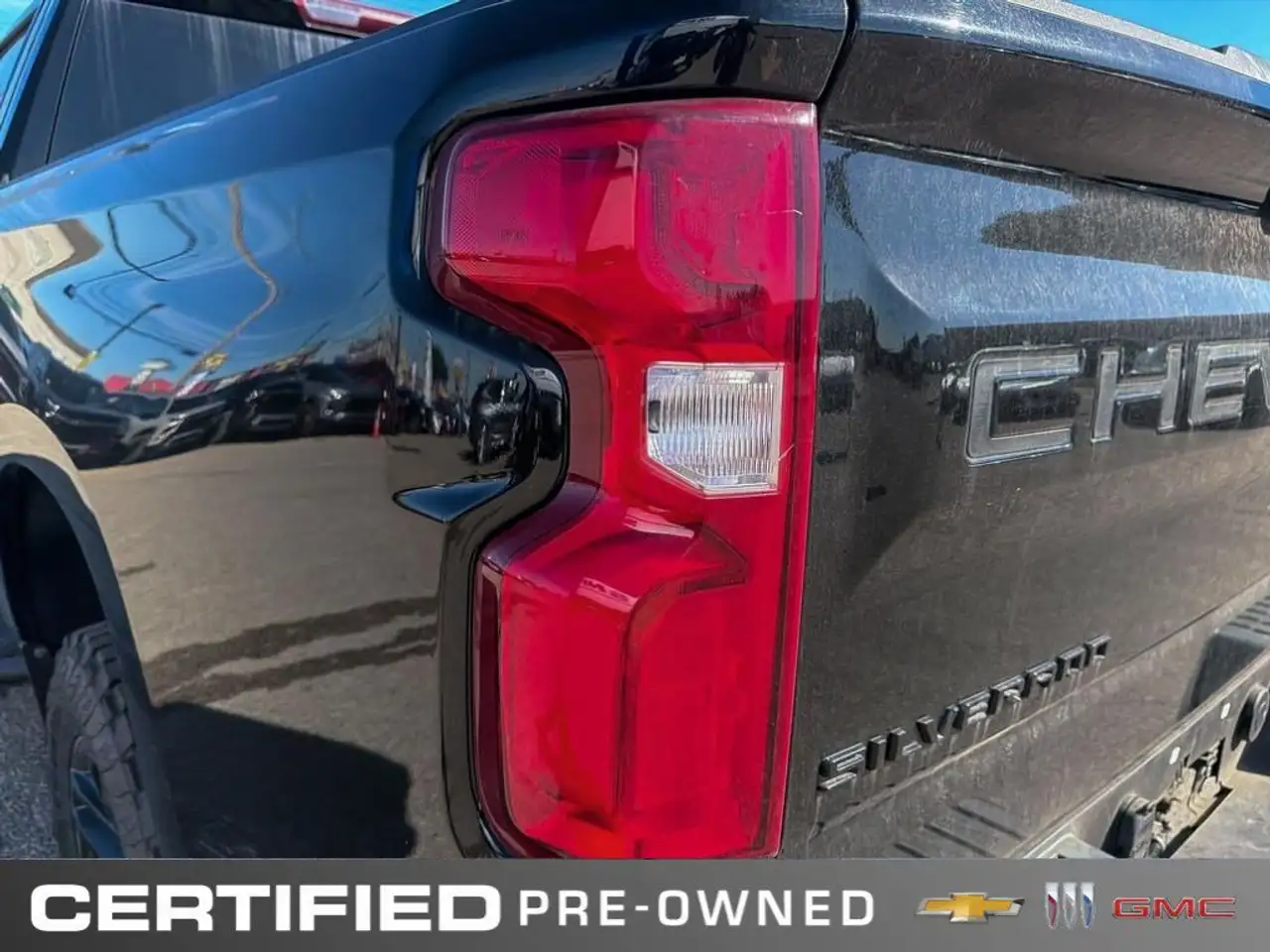 Chevrolet Silverado 1500 - Image 15