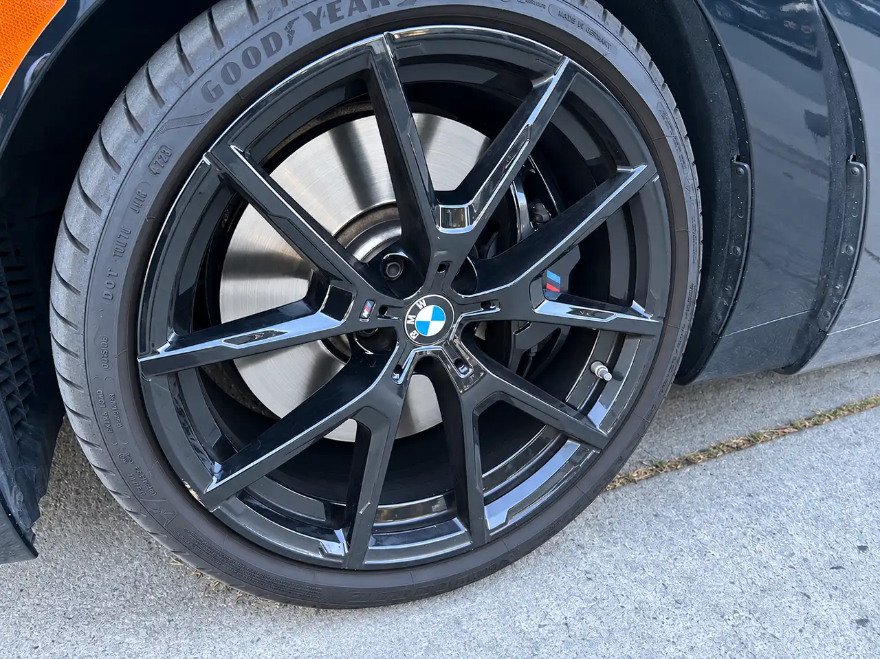 BMW 8 Series - Image 10