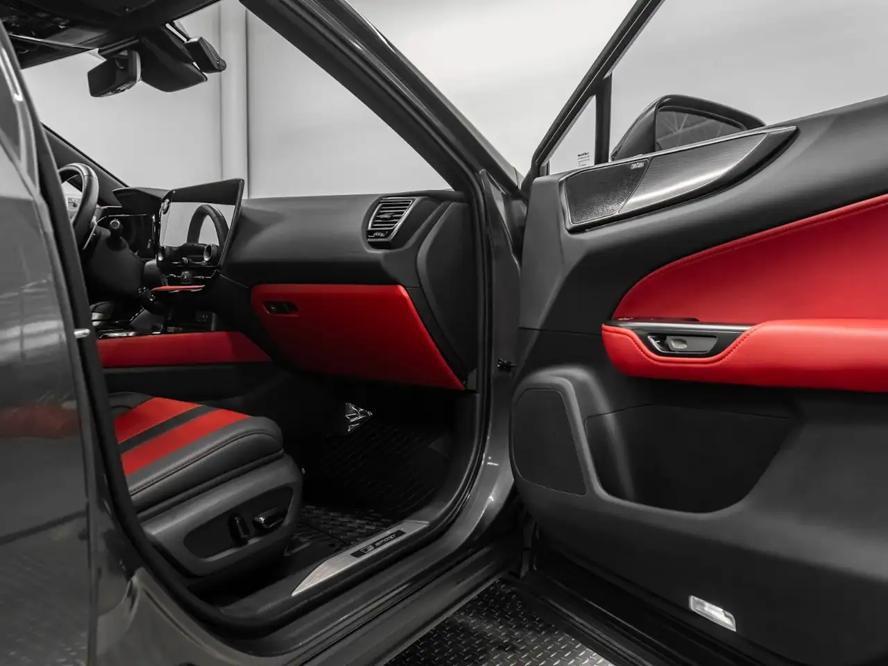 Lexus NX - Image 23