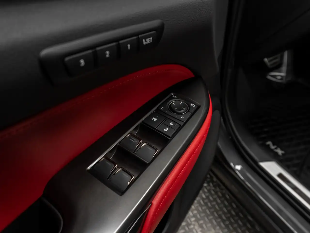 Lexus NX - Image 25