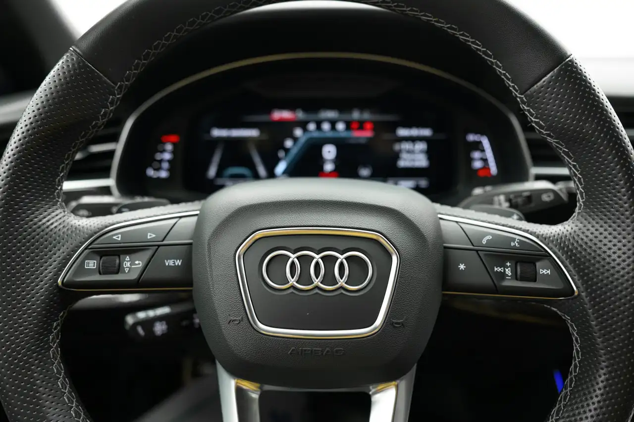 Audi SQ8 - Image 20