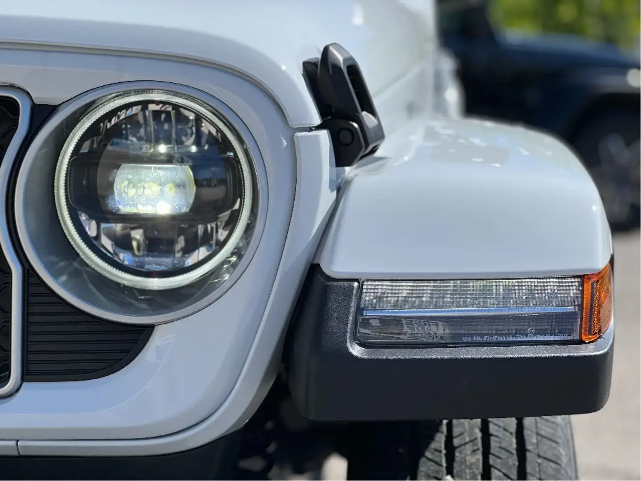 Jeep Wrangler - Image 11