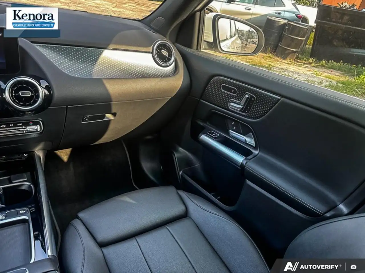Mercedes-Benz GLA - Image 25