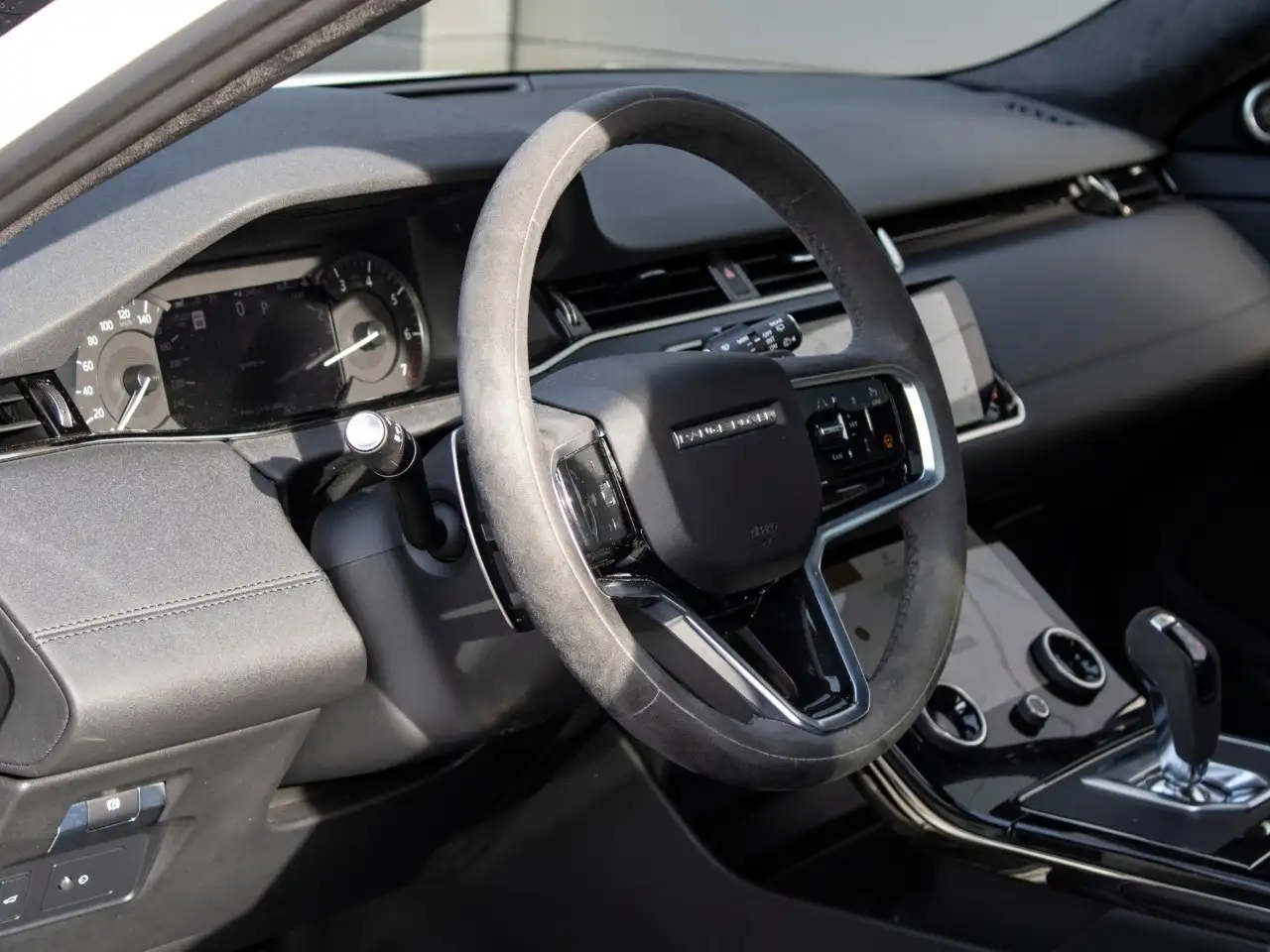 Land Rover Range Rover Evoque - Image 10