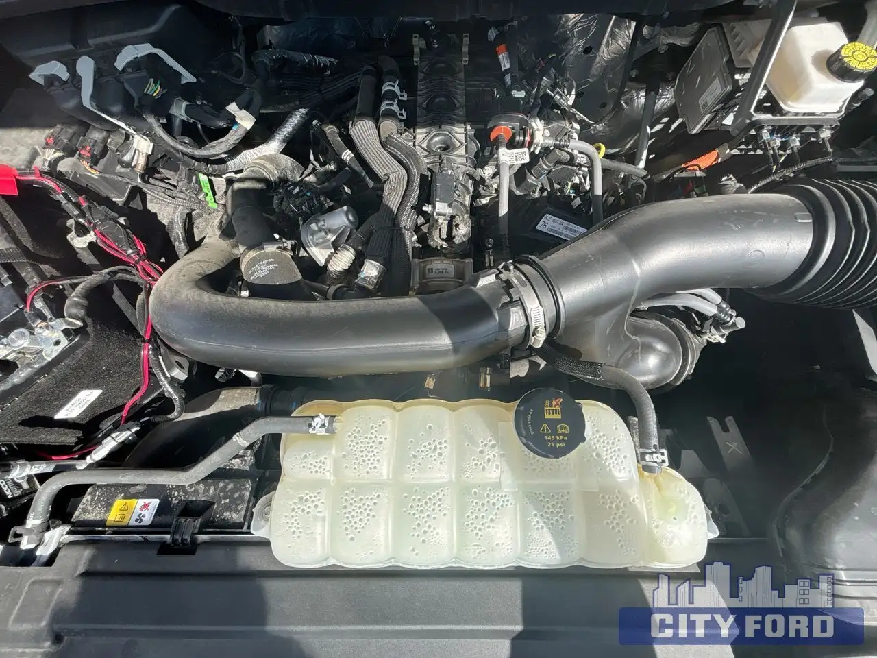 Ford F-150 - Image 24