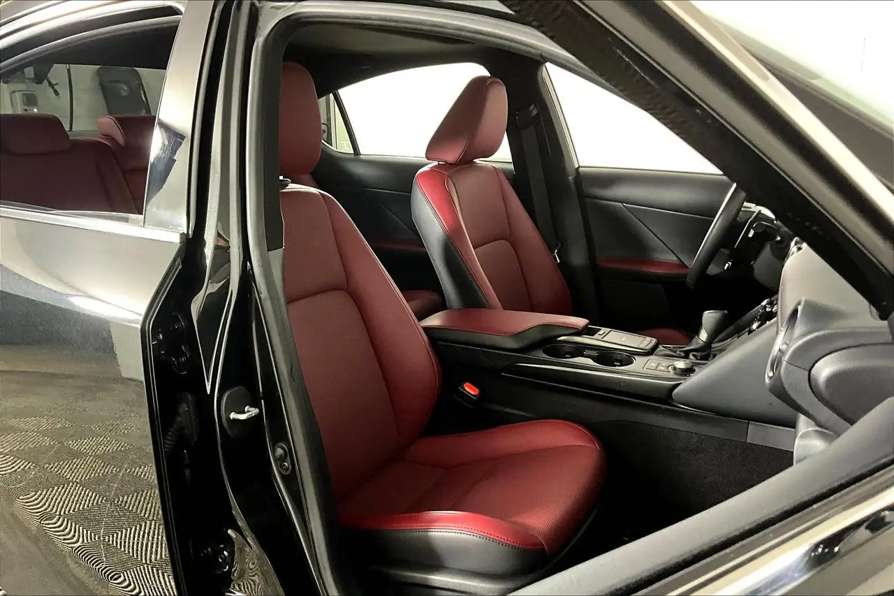 Lexus IS - Image 7