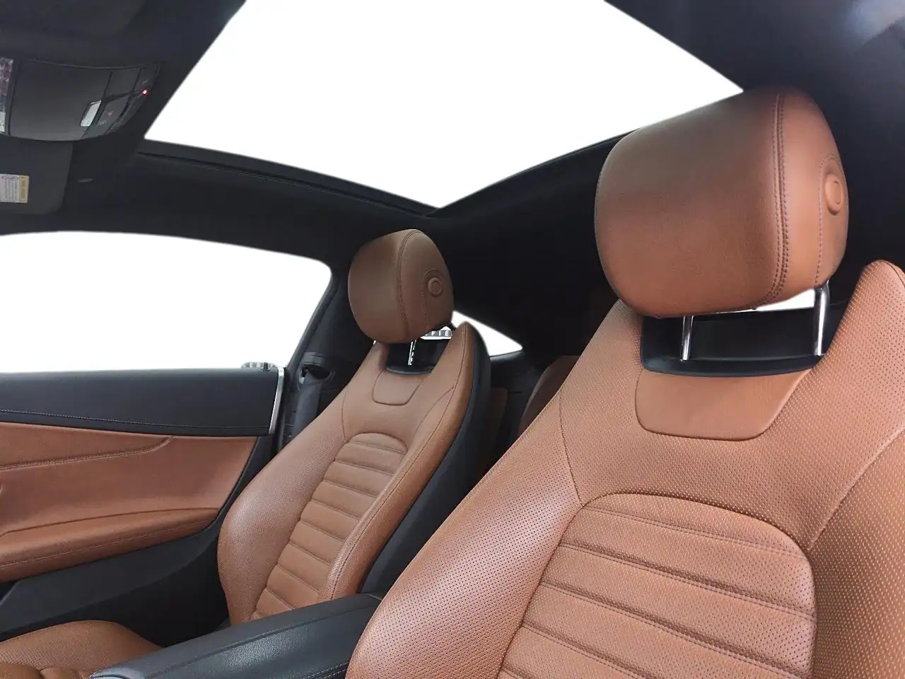 Mercedes-Benz C-Class - Image 10