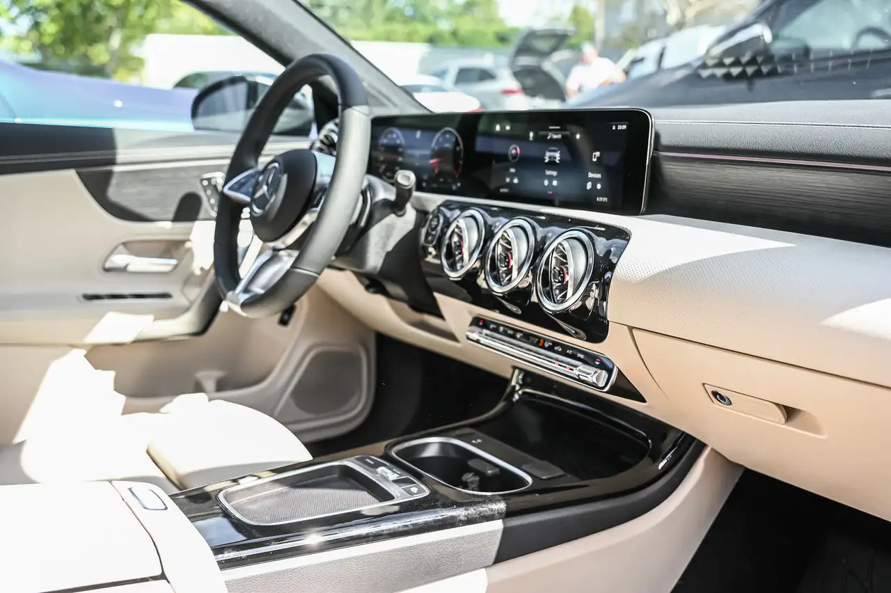 Mercedes-Benz CLA - Image 13