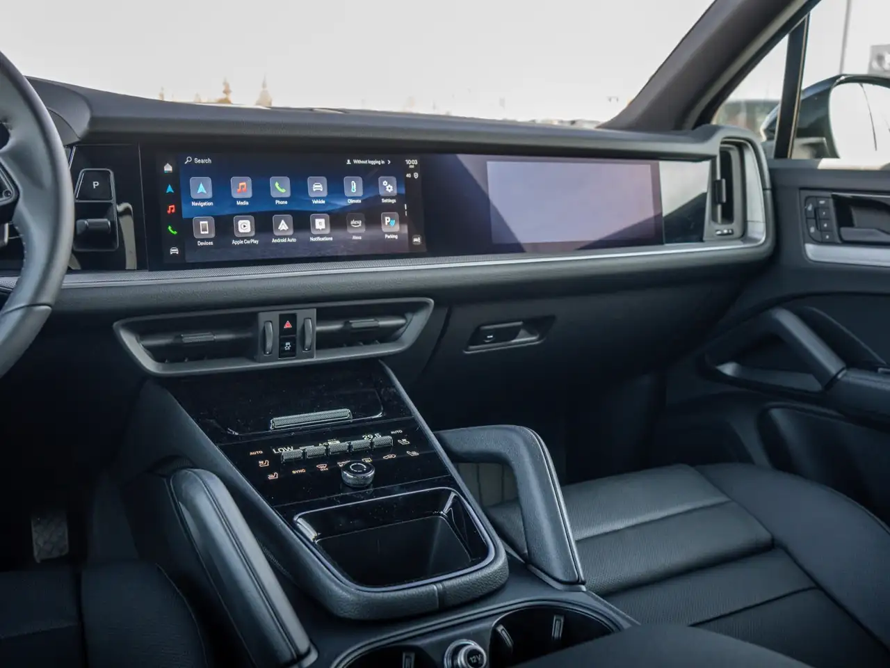 Porsche Cayenne - Image 24