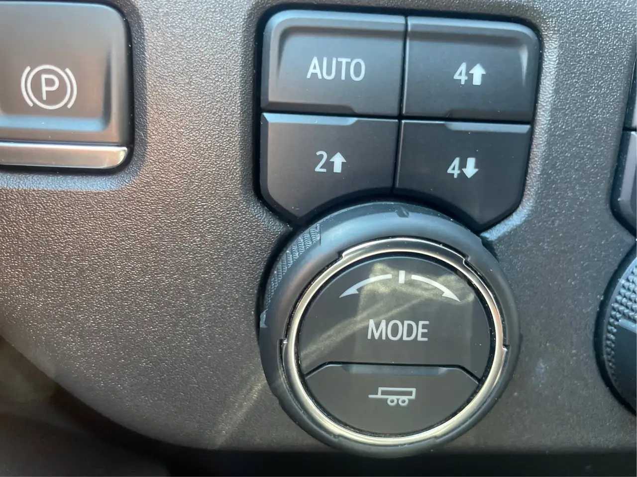 Chevrolet Silverado 1500 - Image 26