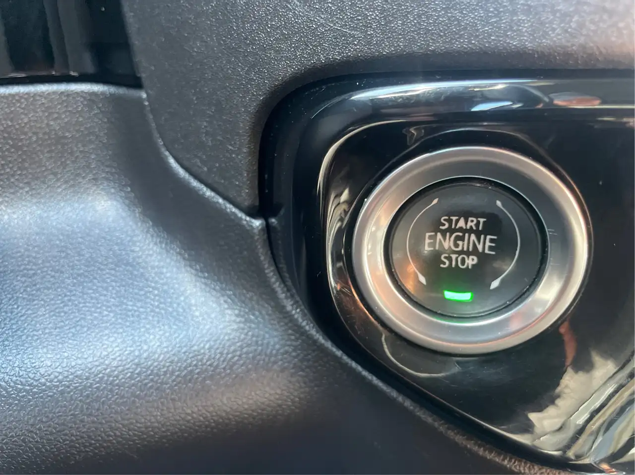 Chevrolet Silverado 1500 - Image 25