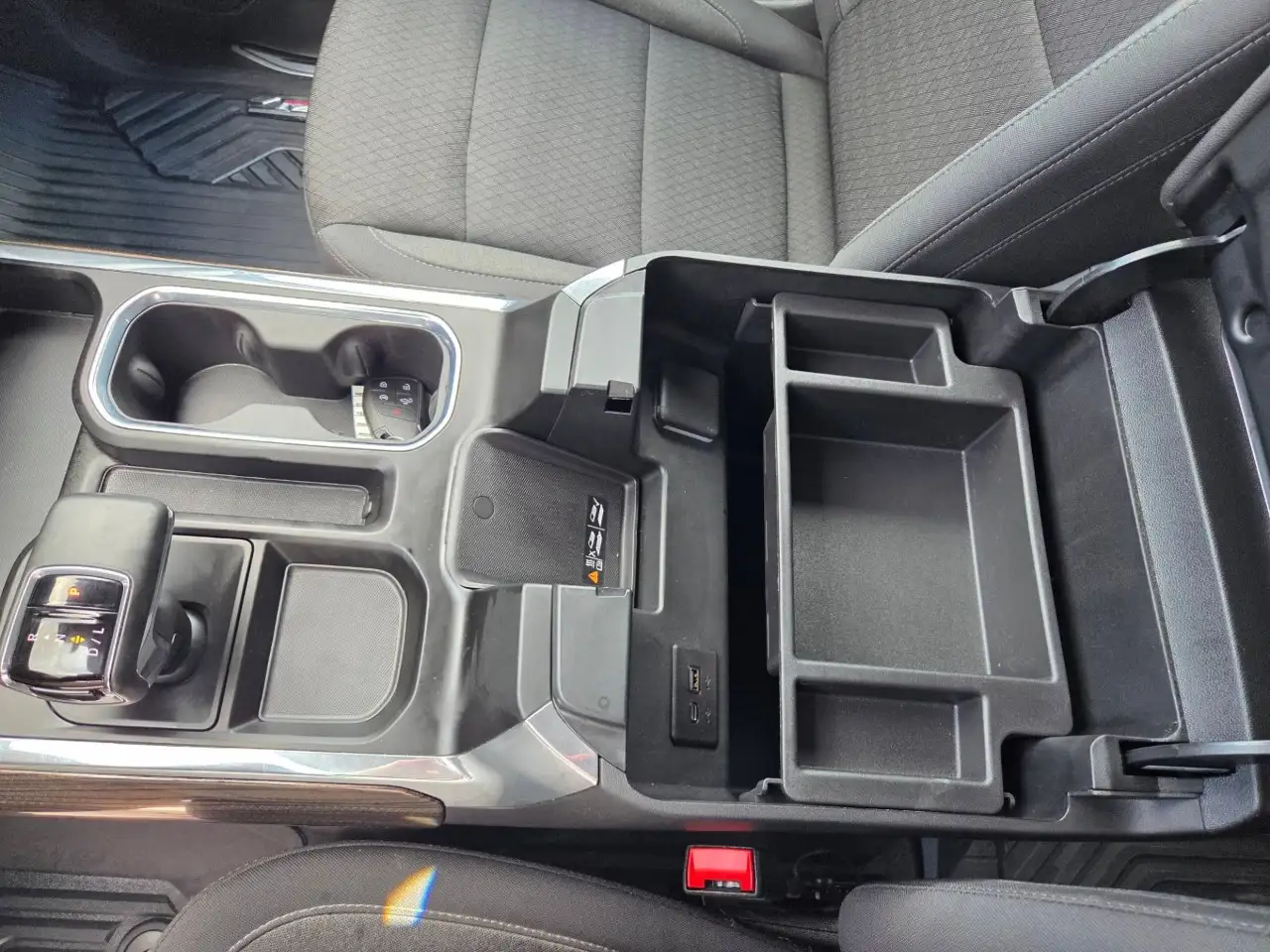 Chevrolet Silverado 1500 - Image 34