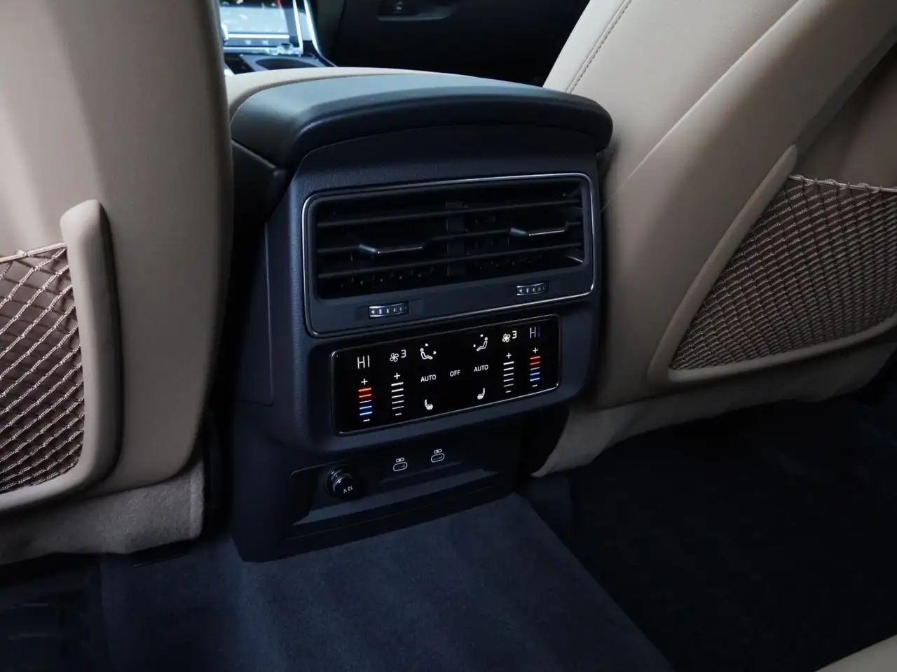 Audi Q7 - Image 19
