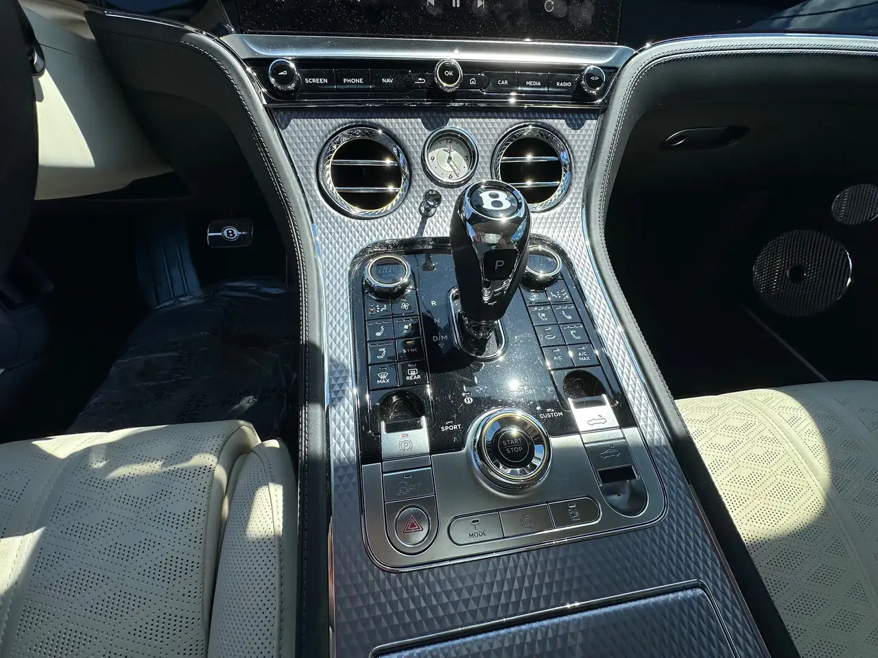 Bentley Continental GTC - Image 10