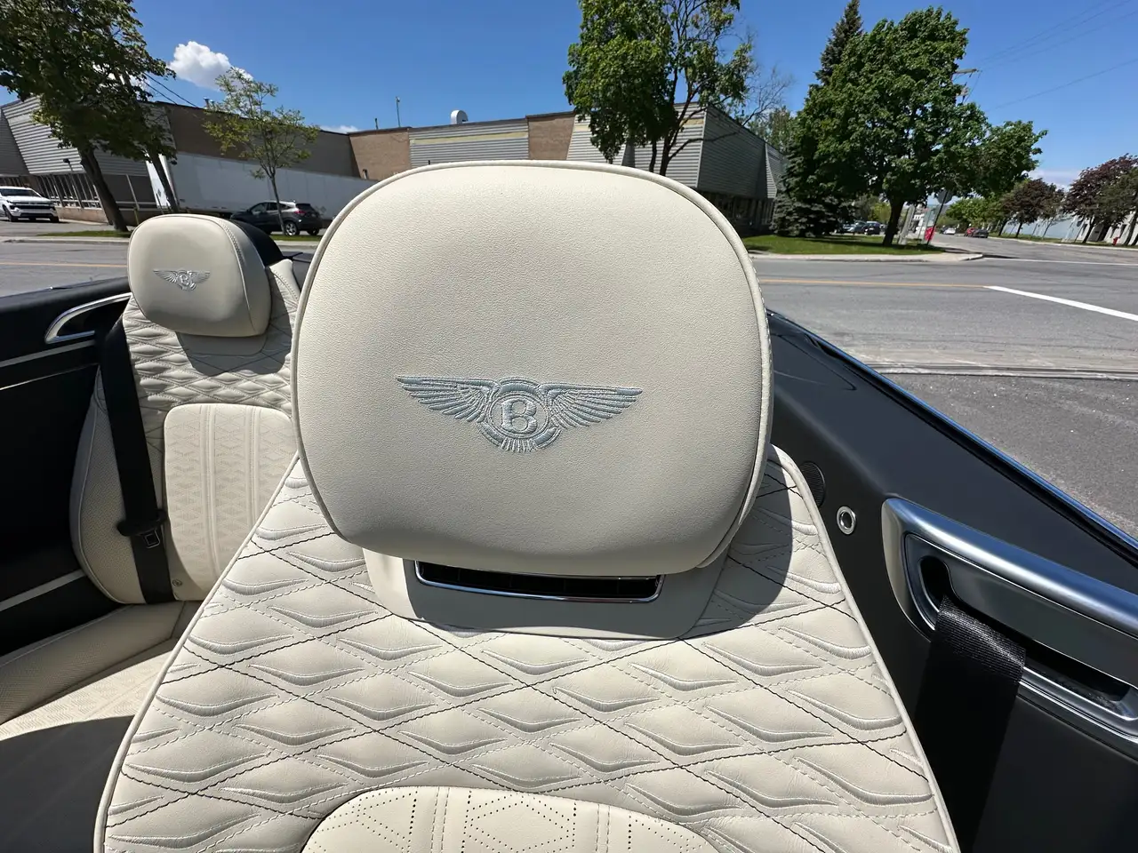 Bentley Continental GTC - Image 16