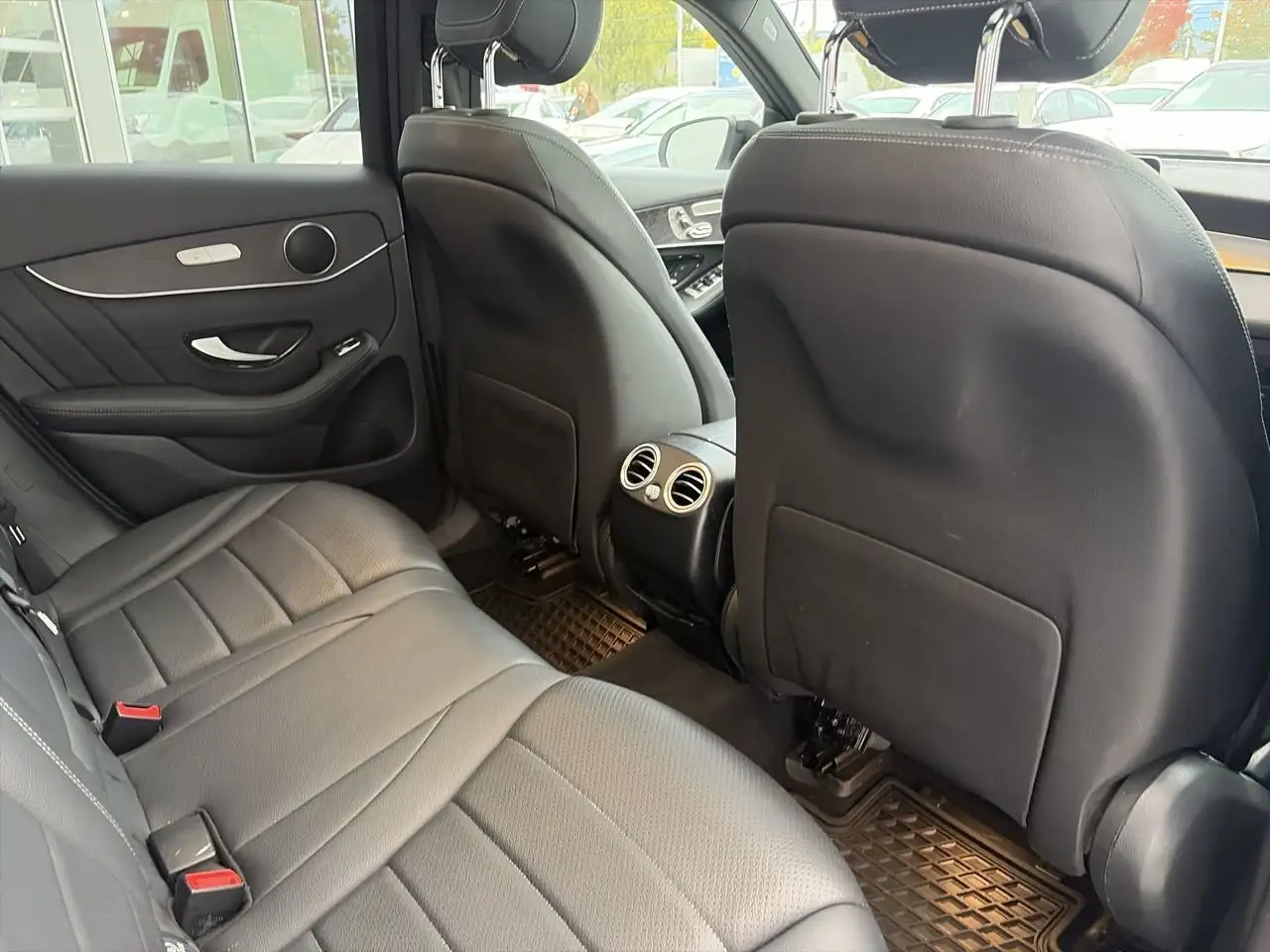 Mercedes-Benz GLC - Image 32