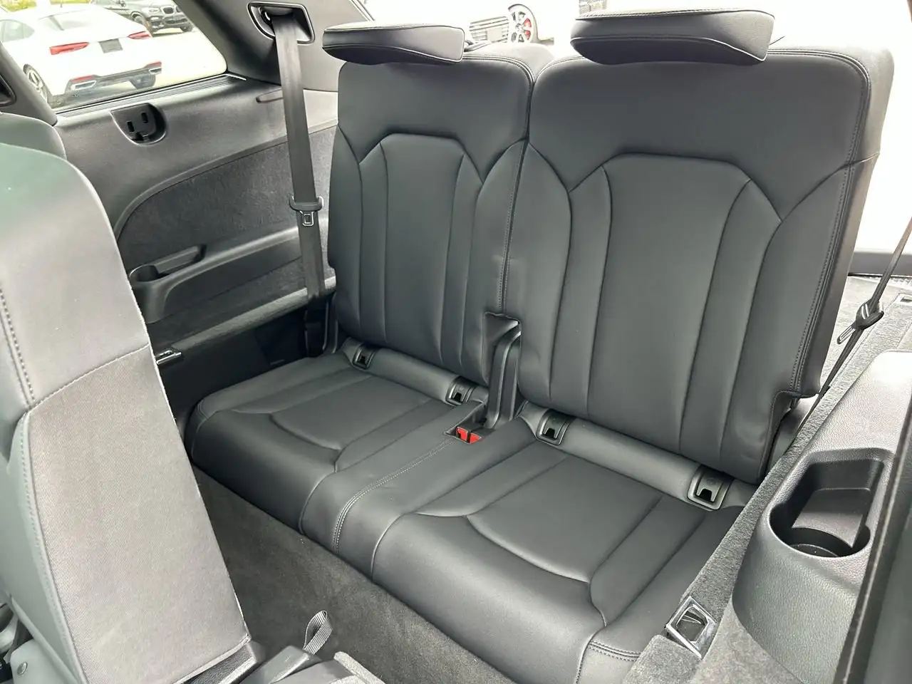 Audi Q7 - Image 32