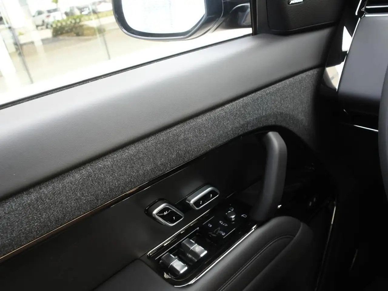 Land Rover Range Rover Sport - Image 17