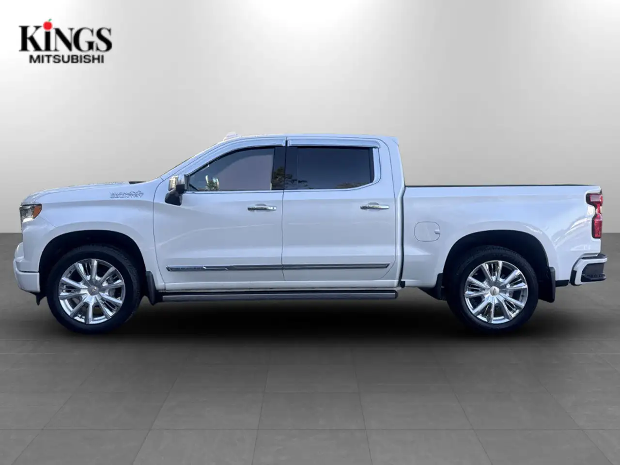 Chevrolet Silverado 1500 - Image 2