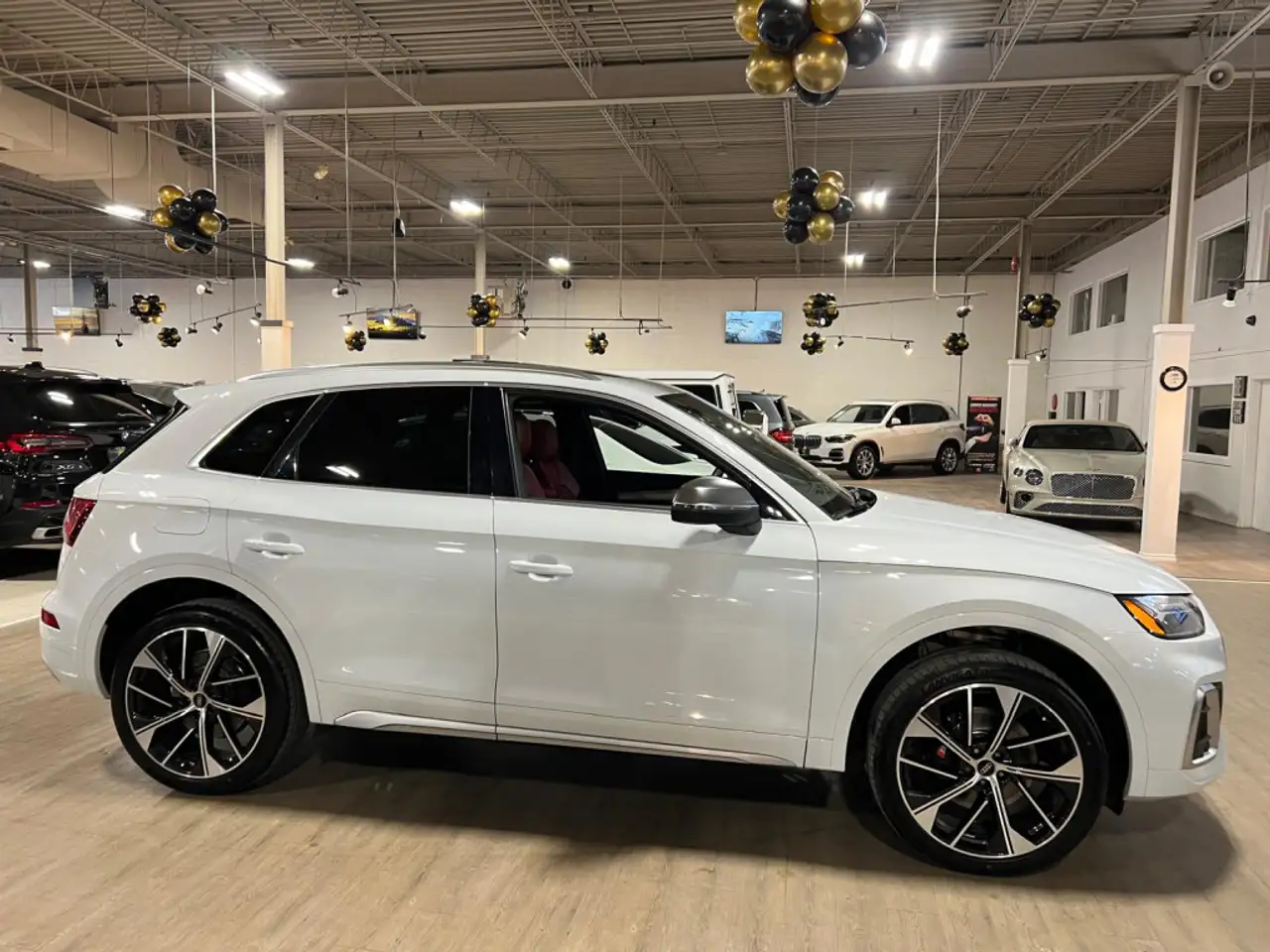Audi SQ5 - Image 6