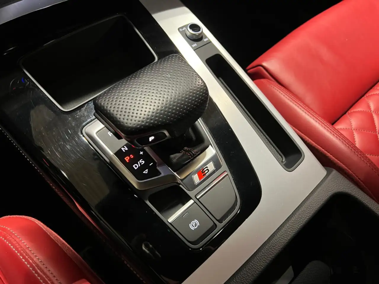Audi SQ5 - Image 43