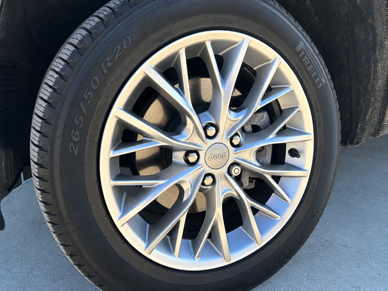 Jeep Grand Cherokee - Image 10