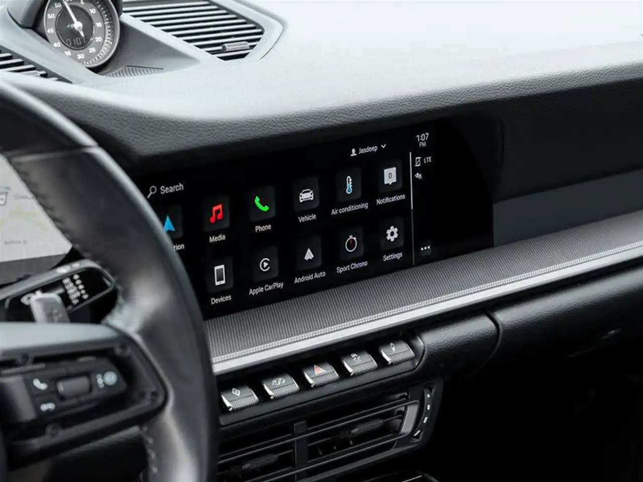 Porsche 911 - Image 31